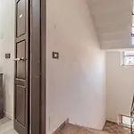 Appartement And *