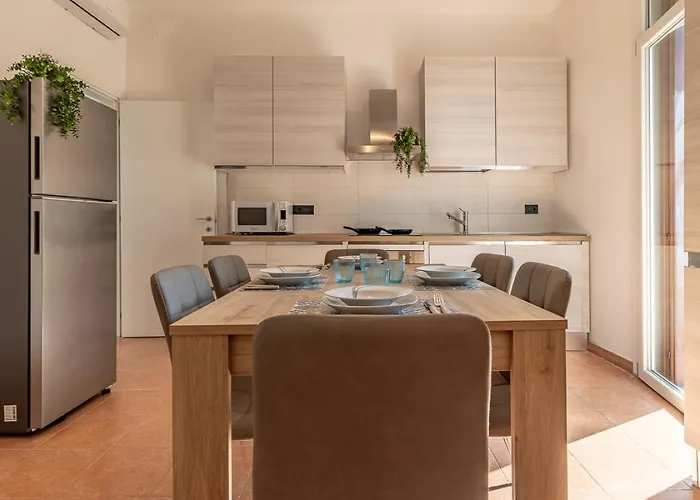Apartamento And *