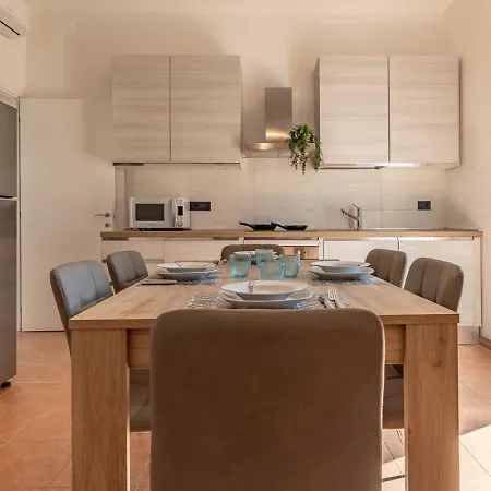 アパート And *